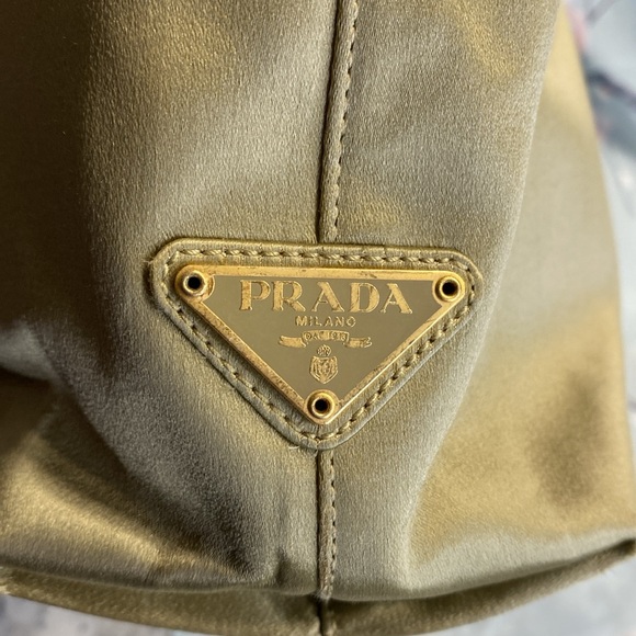 Prada Vintage Raso Catena Shoulder Bag Tote Green Satin with Gold Chain - Picture 2 of 11